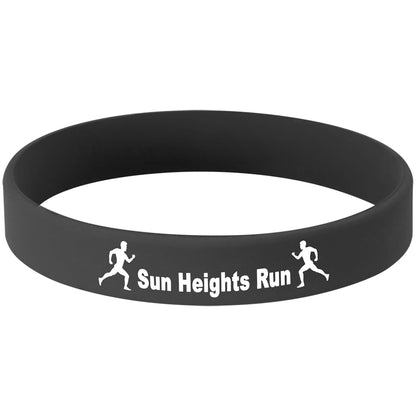 Pulsera de silicona personalizada disponible en tamaños pequeño y grande.