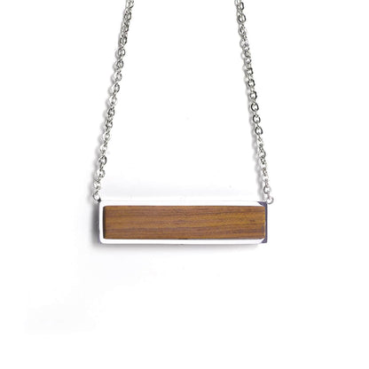 Collar colgante de madera personalizable